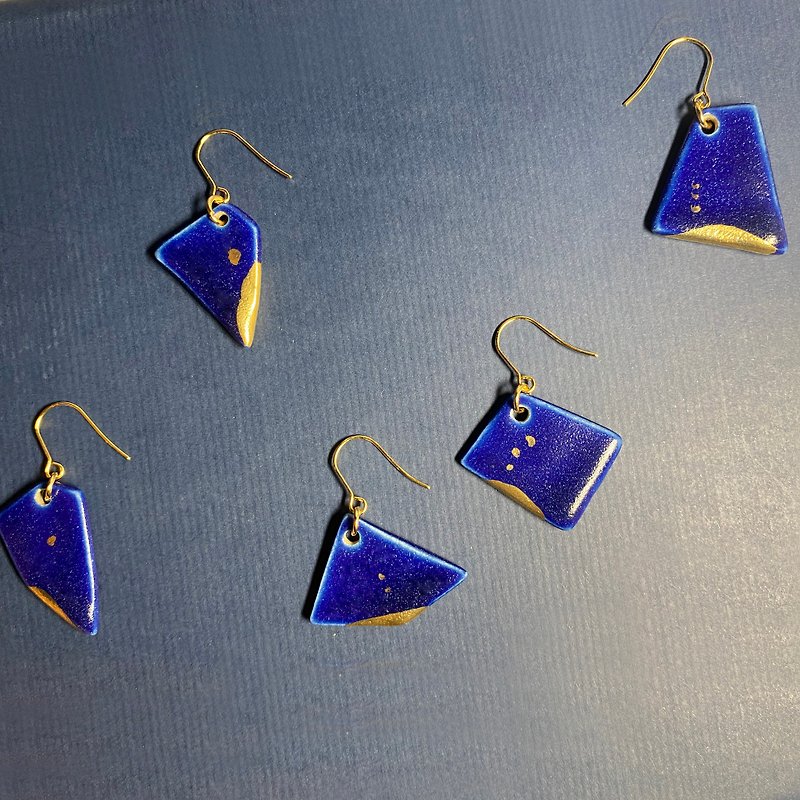 Blue-glazed gold earrings, limited edition - ต่างหู - ดินเผา สีน้ำเงิน