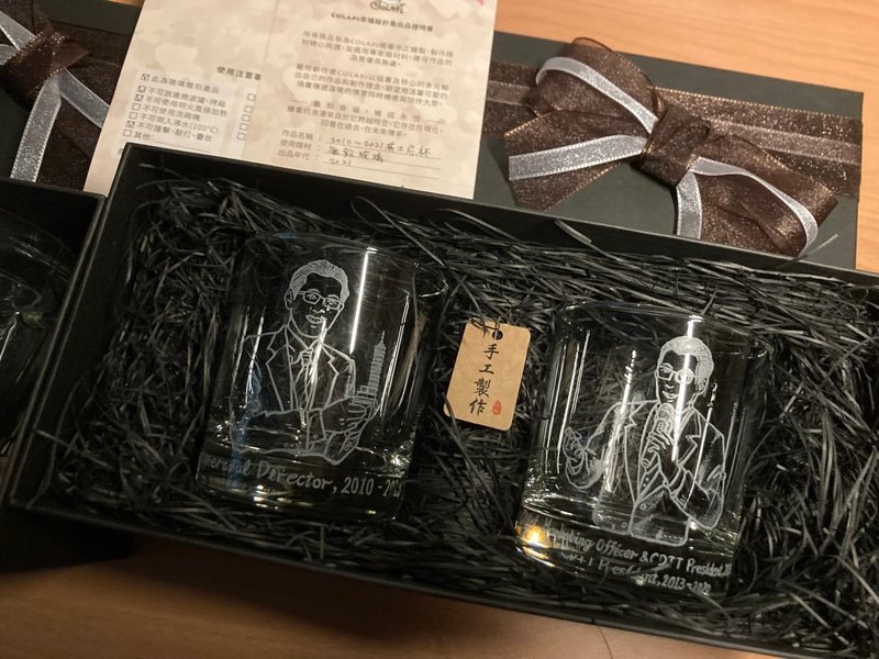 【客製化禮物】商務送禮 玻璃雕刻 酒杯 人像酒杯 威士忌 長官 - 酒杯/酒器 - 玻璃 
