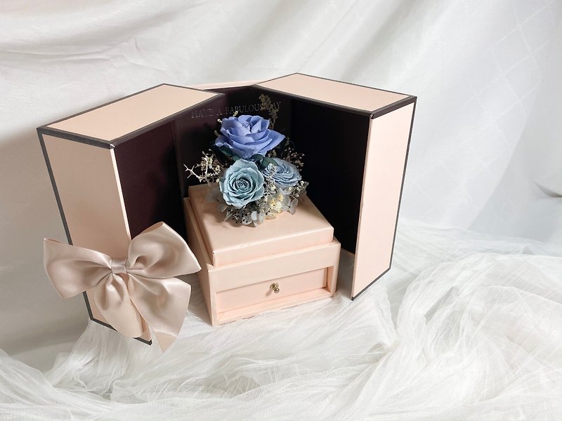 Morandi Blue Rose Jewelry Flower Gift Box Birthday Gift Wedding Gift Anniversary Valentine's Day - ช่อดอกไม้แห้ง - พืช/ดอกไม้ สึชมพู