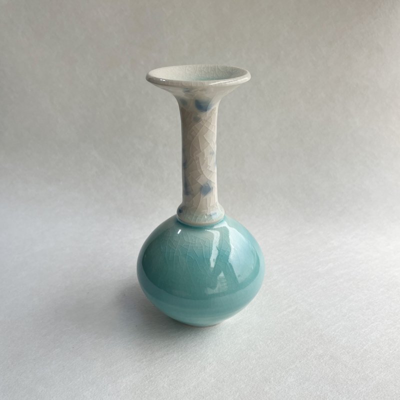 冰雪精靈。手工陶瓷花瓶 花器 陶藝 花道道具 陶器 母親節禮物 - 花瓶/花器 - 陶 藍色