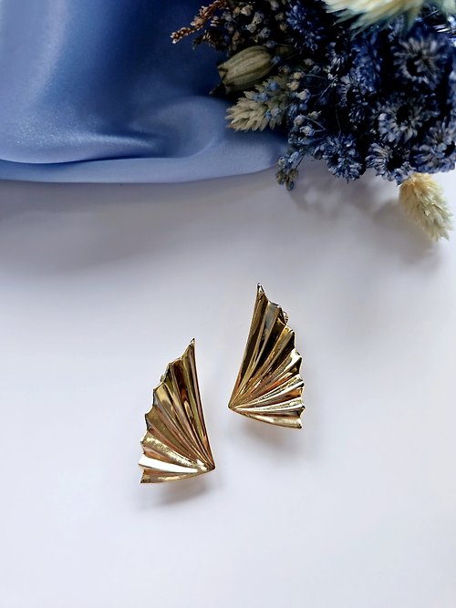 Hale黑爾典藏西洋古董 金色折線半扇形夾式耳環/復古珠寶首飾/vintage美國西洋古董