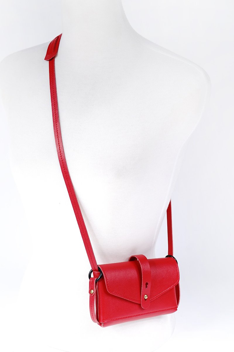 Portable camera bag - red (Selfie Camera Bag) - กระเป๋ากล้อง - หนังแท้ สีแดง
