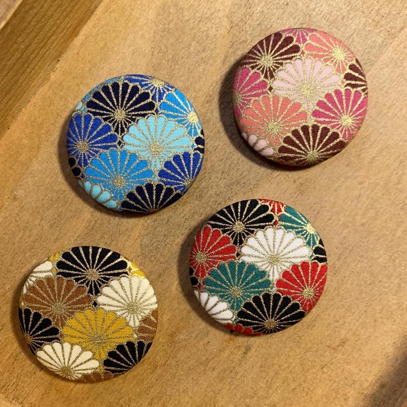 4 Season - Japanese Cotton Acrylic Button Badges - Badges & Pins - Wood Multicolor