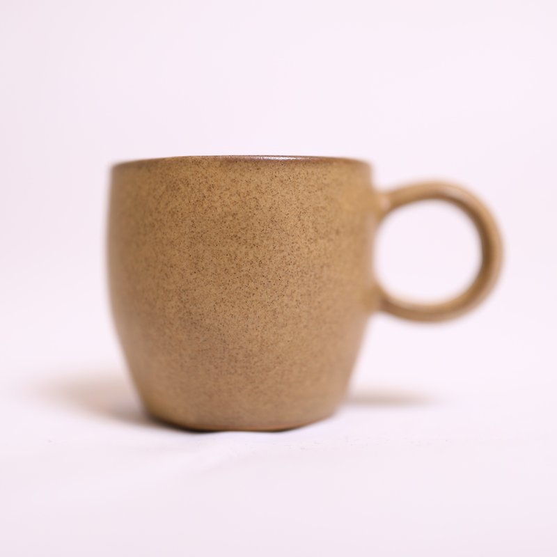 Mini circle handle mug _ shallow tea _ fair trade - Mugs - Pottery Brown