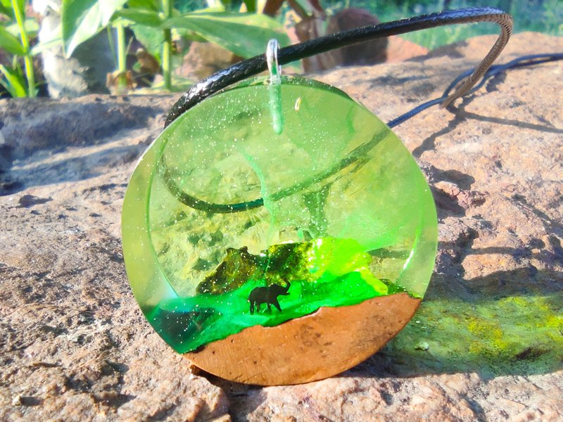milky way pendant - 項鍊 - 樹脂 綠色