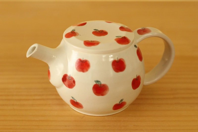 A dough pulp filled teapot. - Mugs - Pottery White
