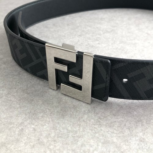 日本直送 名牌中古包 】FENDI フェンディ ベルト ブラック