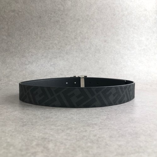 【イタリア製】FENDI フェンディベルト ズッカ キャンバスOld used イタリア製】FENDI フェンディベルト ズッカ キャンバスOld used