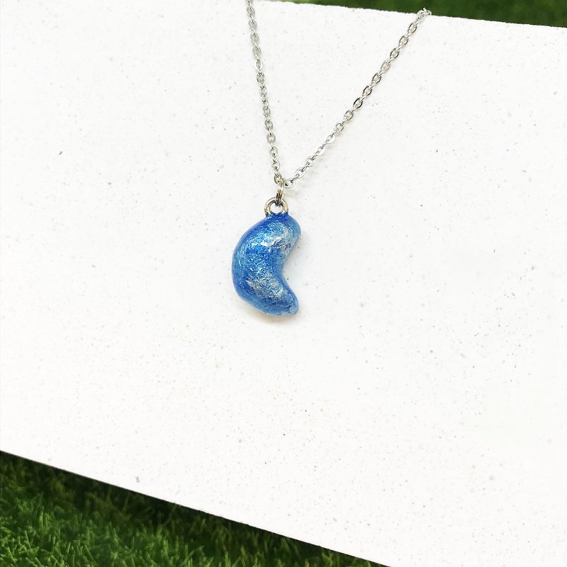 【Blue Moon】-Hook Moon Necklace - สร้อยคอ - ดินเผา สีน้ำเงิน