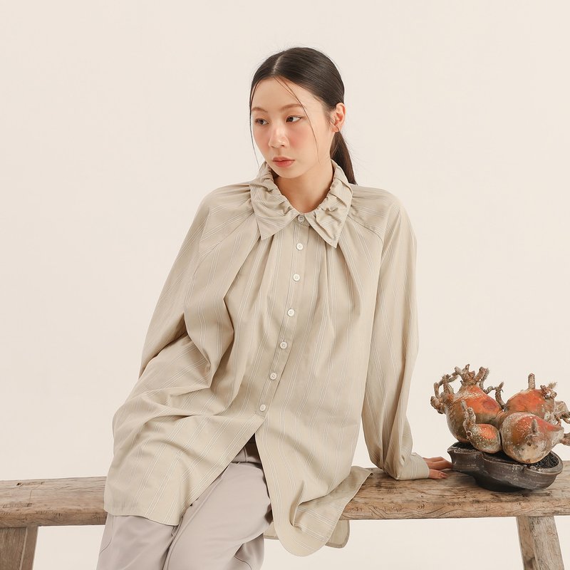 【Classic Original】Almond Blossoms Longline Shirt_CLT517_Khaki Stripe - เสื้อผู้หญิง - เส้นใยสังเคราะห์ สีกากี
