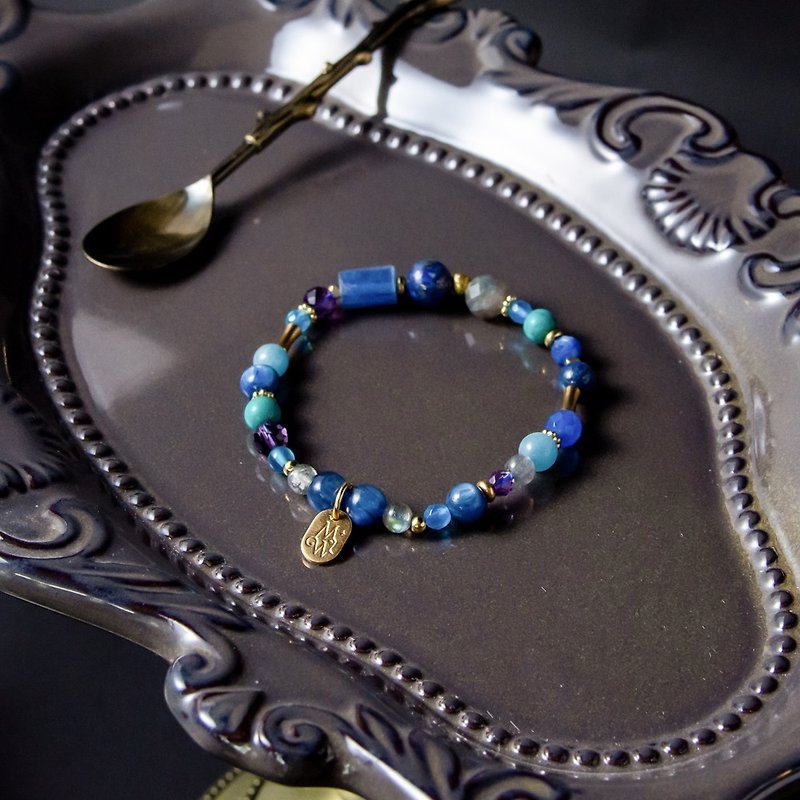 Undersea Treasure // C1224 Aquamarine Throat Wheel Design Bracelet - Bracelets - Gemstone 