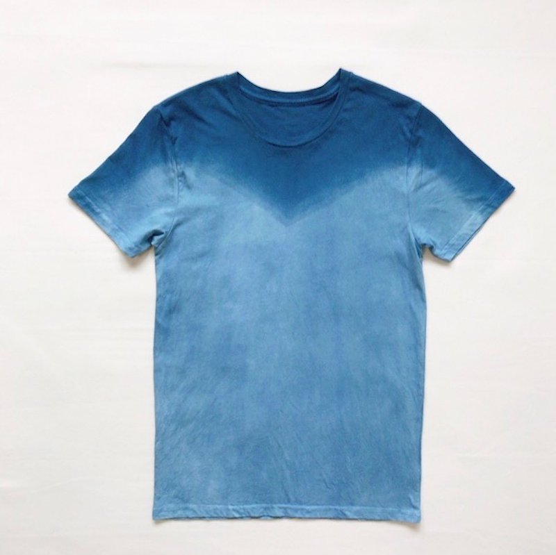 WAVE TEE blue gradation Indigo dyed 藍染 organic cotton SIZE XS - 女 T 恤 - 棉．麻 藍色