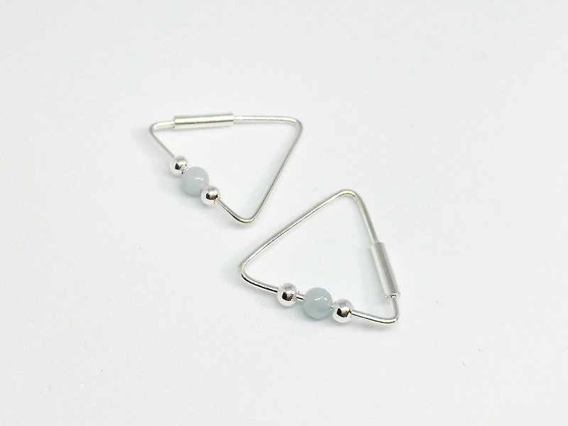 S Lee Small Day Series - Triangle Natural Sea Sapphire Ears/Earrings (925 Silver) - Earrings & Clip-ons - Other Metals 