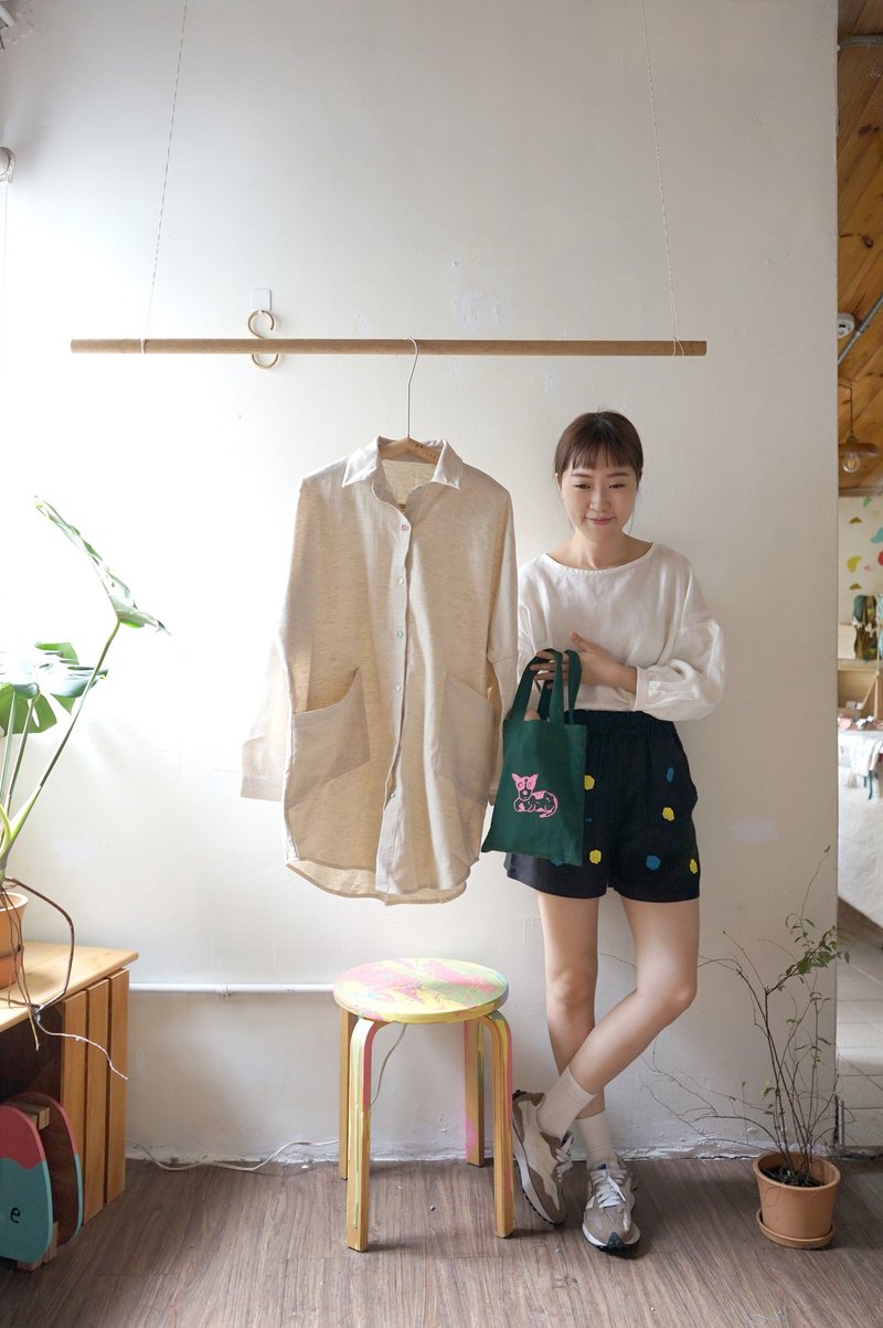 心花系列-棉麻米白大口袋彩釦襯衫 - 女襯衫 - 棉．麻 白色
