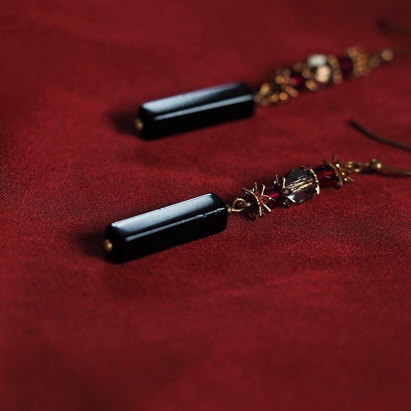 花片 方柱黑水晶耳環 - 耳環/耳夾 - 其他金屬 黑色