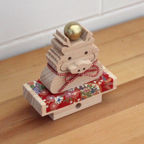 鏡餅　干支フィギュア(龍) Amazon.co.jp: カルディ 鏡餅 干支 辰 2024 フィギュア 龍