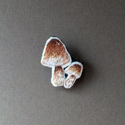 Jyun design studio 刺繡設計工作室 迷你手工刺繡胸針 植物系列 野菇 Embroidery pin