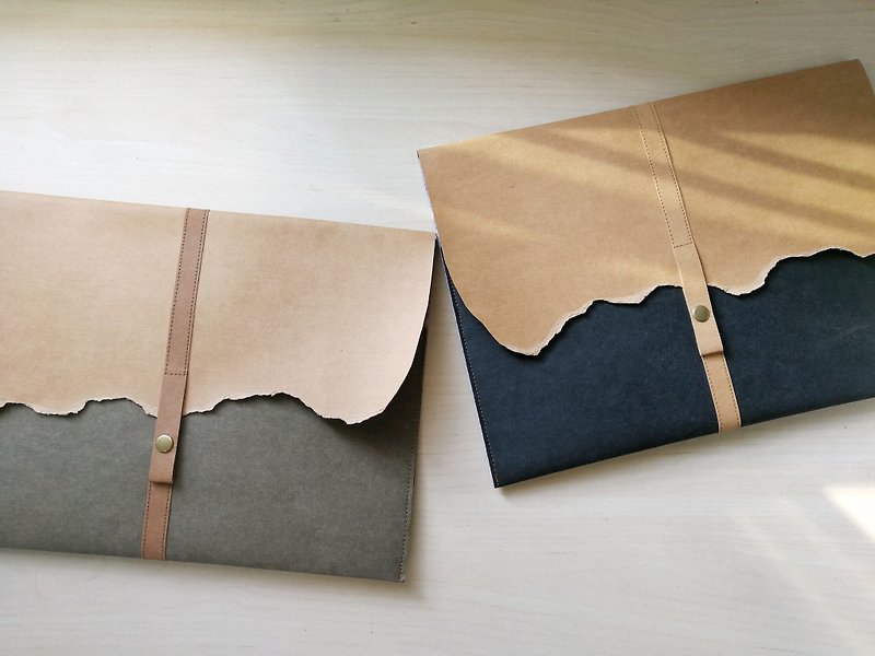 Washed kraft paper+felt[tear pattern]Simple computer bag/notebook case can be customized in size - กระเป๋าแล็ปท็อป - กระดาษ สีนำ้ตาล