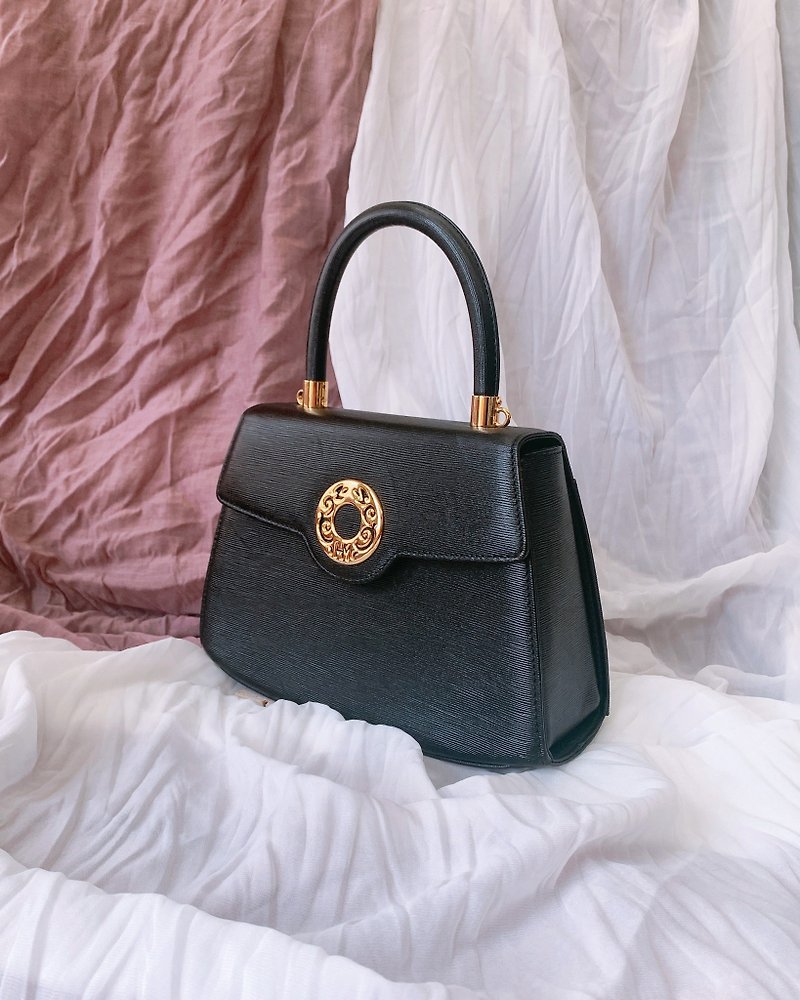 [Secondary Bag Vintage] Hanae Mori Black Gold Ring Fan-shaped Antique Bag丨Portable Side Back - Handbags & Totes - Genuine Leather Black