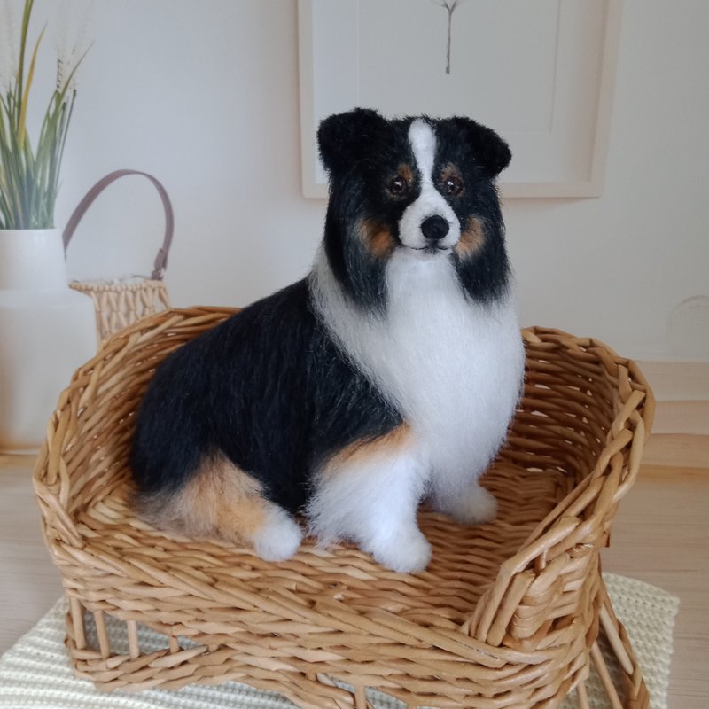 6 inches height Custom miniature realistic crochet Aussie figurine - 公仔/玩偶 - 其他材質 黑色