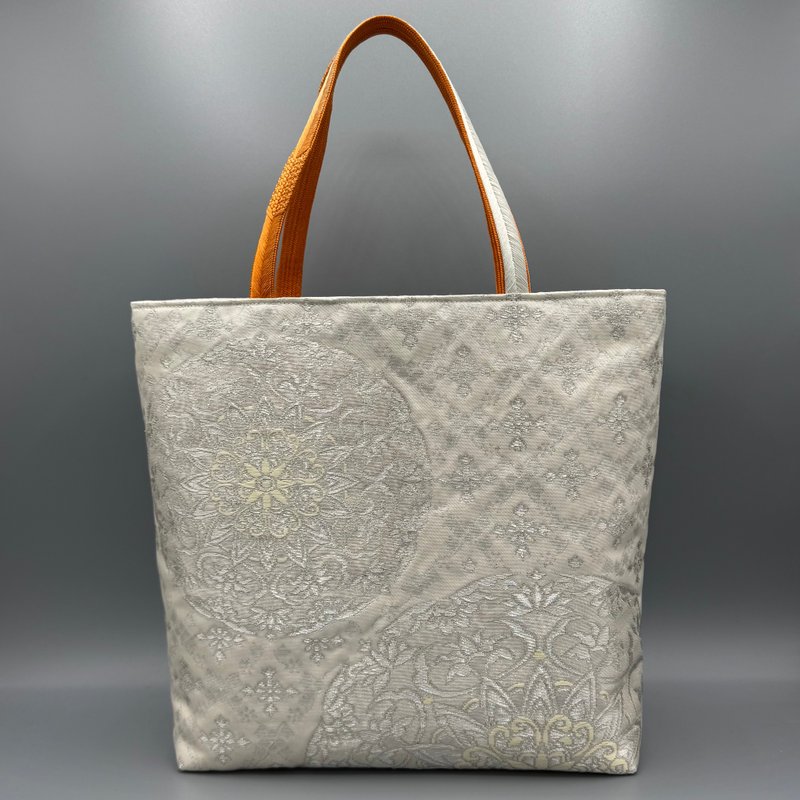着物 帯 帯締め ハンドメイド トートバッグ リメイク 白 オレンジ - 手提包/手提袋 - 絲．絹 白色