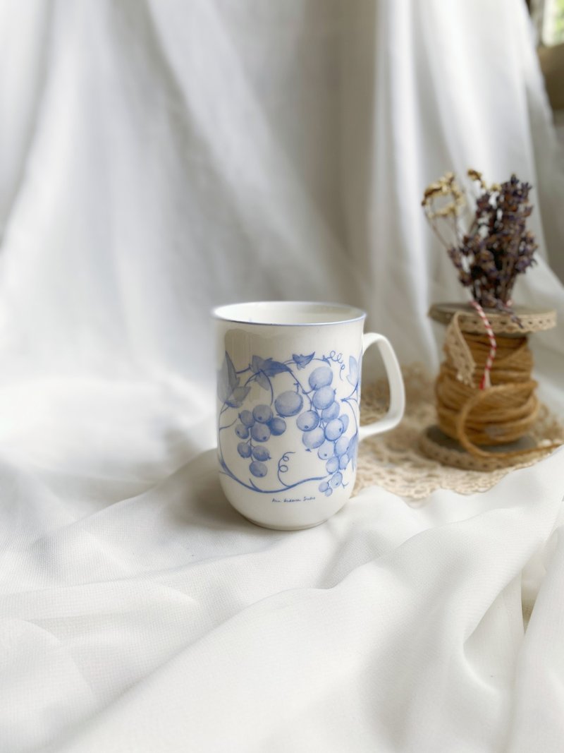 [Good Day Fetish] British vintage Rose of England bone china tea cup coffee cup - ถ้วย - เครื่องลายคราม ขาว