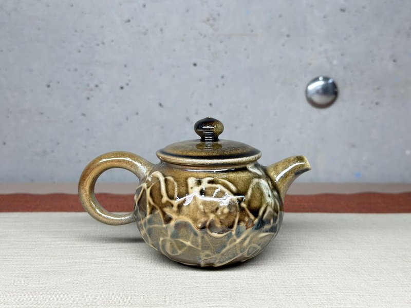 Teapot / Gift / Personal Use / Wood Fired / Yang Borong - ถ้วย - ดินเผา 
