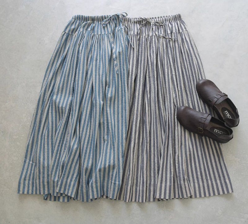 [Mori Orihai] Summer nostalgic striped wide A-line skirt (pre-order) - Skirts - Cotton & Hemp Blue