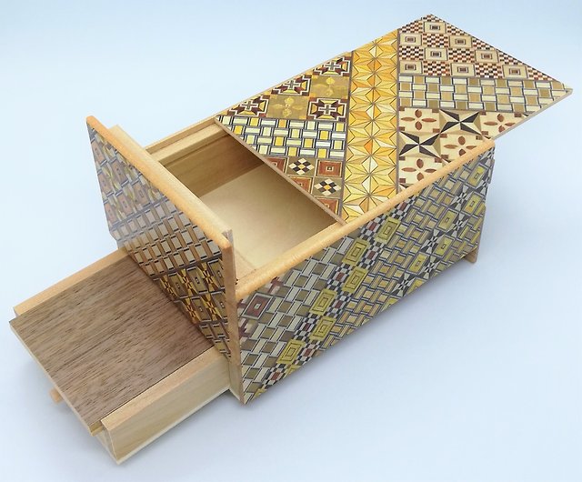１０回仕掛け引出し付５寸秘密箱伝統小寄木パズル箱箱根寄木細工- 設計