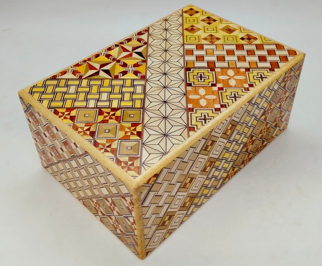 【在庫セール】箱根寄木細工 秘密箱１０回仕掛け Japanese puzzle 81bFFd9Y1jL._UF1000,1000_QL80_.jpg