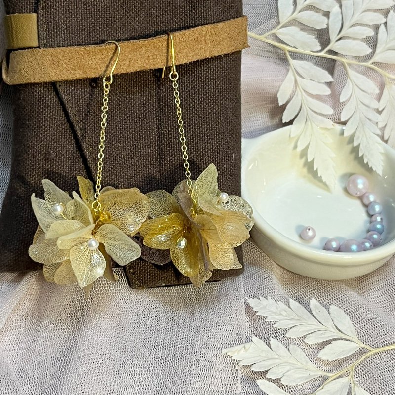 永生繡球花球 棕色漸層真花耳環 earring UV 樹脂 - 耳環/耳夾/耳骨夾 - 其他材質 