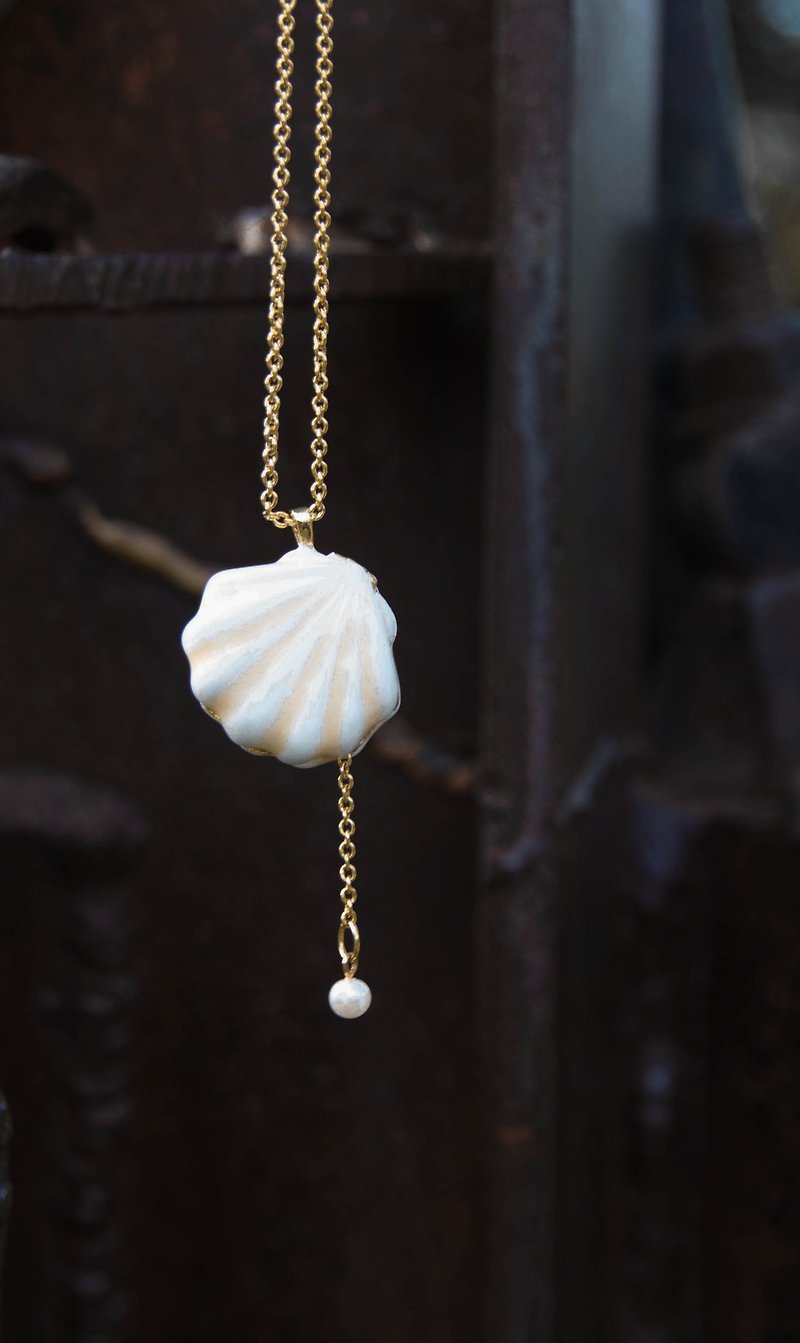 Big Shell Necklace - สร้อยคอยาว - วัตถุเคลือบ 