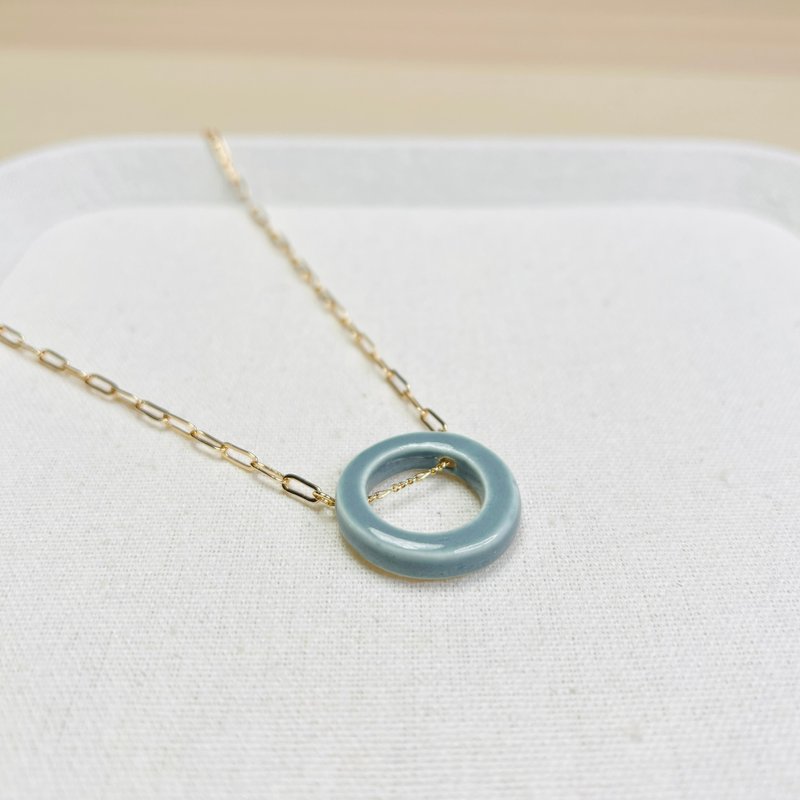 Urban Chic 都會系列  陶瓷項鏈  Calm Mist 霧藍灰 - 項鍊 - 瓷 