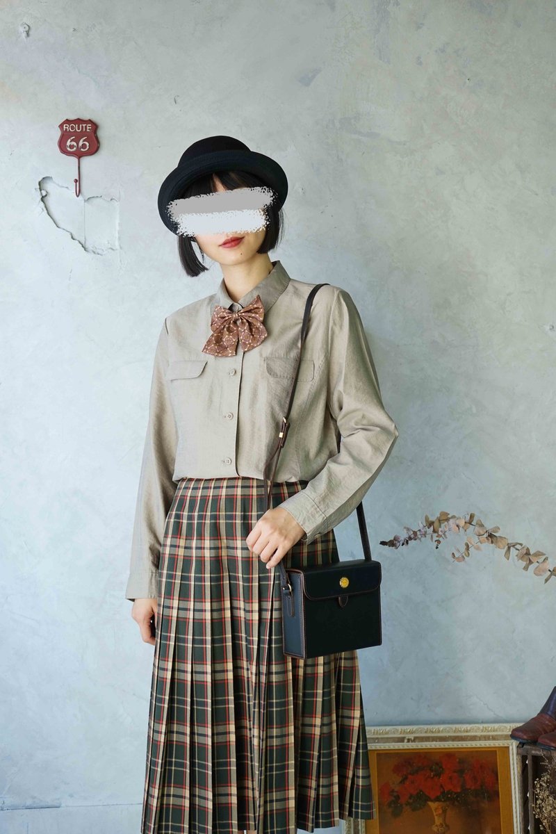 Treasure Hunt Vintage - Grey Khaki Elegant & Sharp Slim-Fit Shirt - Women's Shirts - Silk Khaki