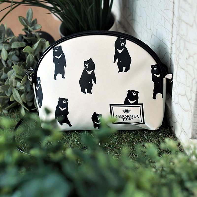 GT black bear waterproof cosmetic bag (with leather cord strap) - Toiletry Bags & Pouches - Polyester White