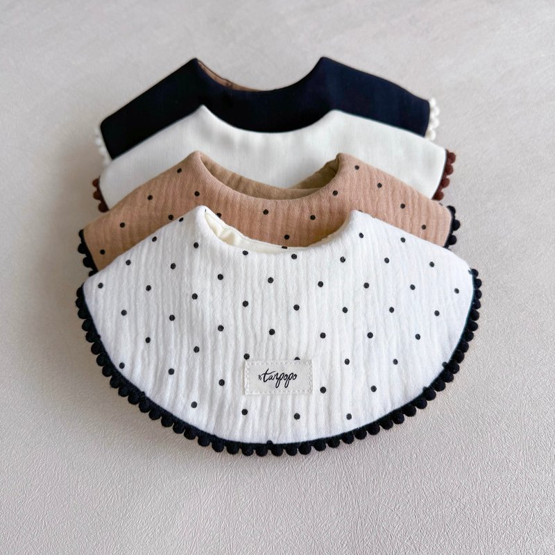 Tanpopo handmade baby items│polka dot solid color fur ball lace bib - ผ้ากันเปื้อน - ผ้าฝ้าย/ผ้าลินิน สีกากี