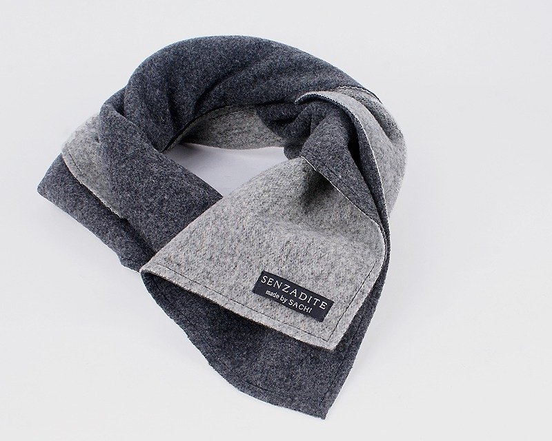 アマデウスリバーシブルマフラー(ウール80パーセント) - 絲巾 - 其他材質 灰色