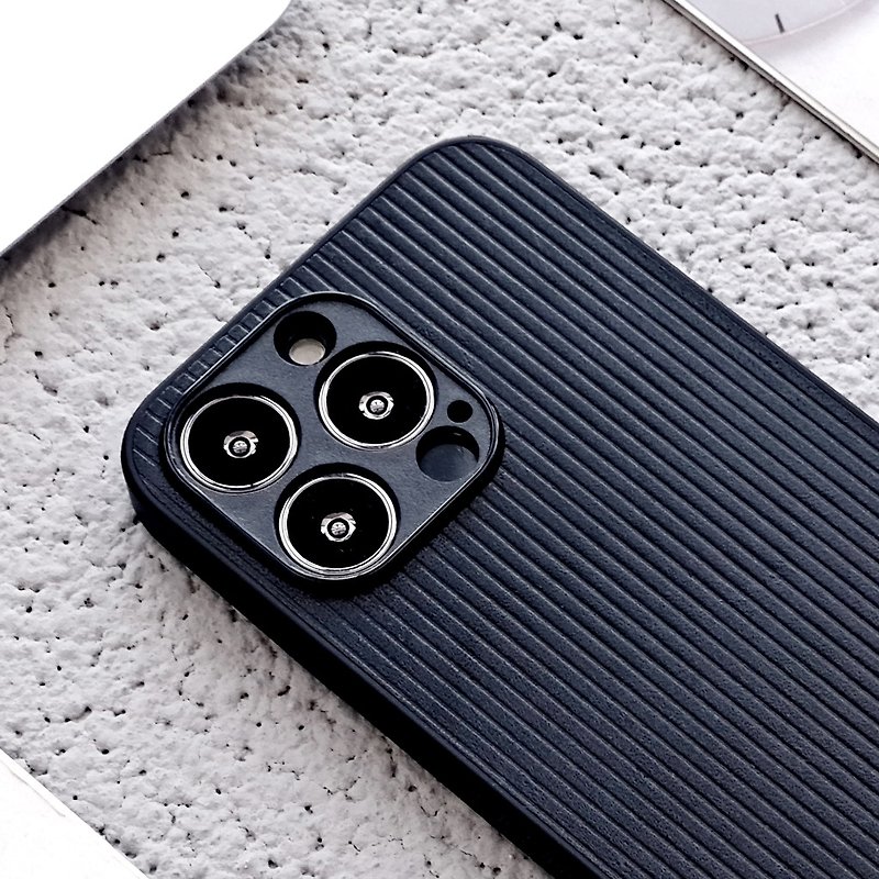 Black iphone14pro mobile phone shell vertical striped leather 13max protective cover 12 11 simple wind all-inclusive - เคส/ซองมือถือ - หนังแท้ สีดำ