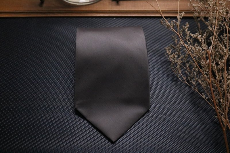 卡其色暗紋領帶/商務型男窄版necktie - 領帶/領帶夾 - 絲．絹 卡其色
