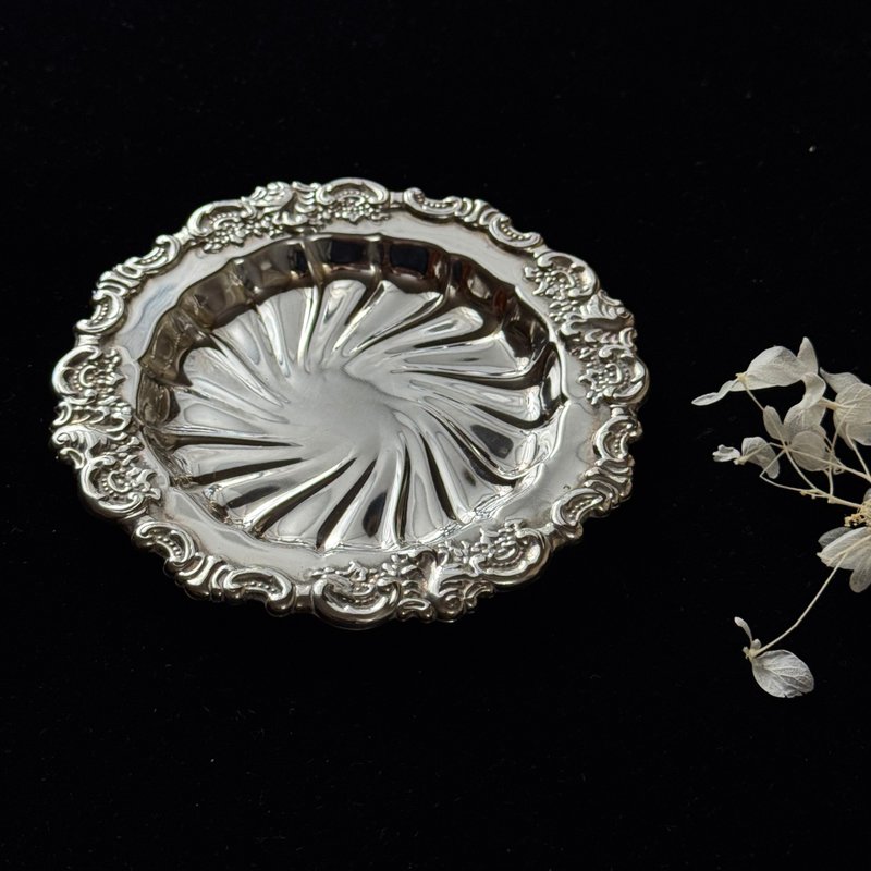 * 50891-絶美シルバープレート浮彫り小皿11cm - 小皿 - シルバー 
