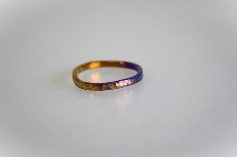 Titanium Ring ・Pure titanium ring = thin hammered ・Gold, blue and purple = size 13 - แหวนทั่วไป - โลหะ หลากหลายสี