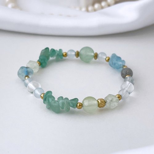 此在水晶 Cizai Crystal 綠螢石 葡萄石 海藍寶 拉長石 東陵玉 白水晶 鈦鋼 天然水晶手鏈