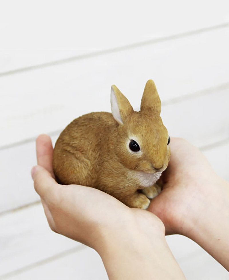 日本Magnets 擬真動物系列 超可愛小兔子蹲地上存錢筒-現貨 - 其他 - 樹脂 咖啡色