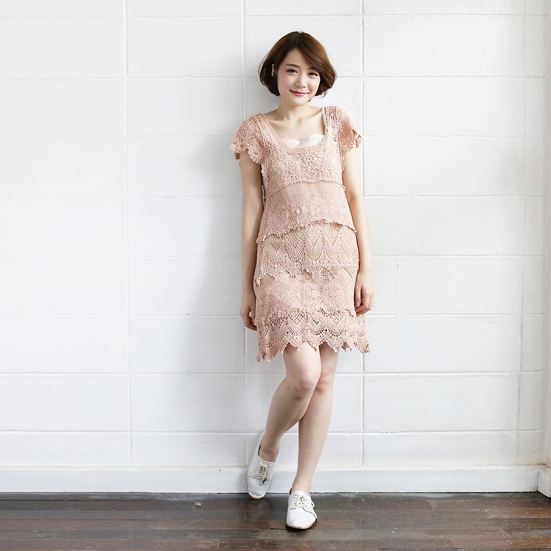 Tan Short-Sleeve Dresses Lace Cotton Sweet Garden - ชุดเดรส - ผ้าฝ้าย/ผ้าลินิน 