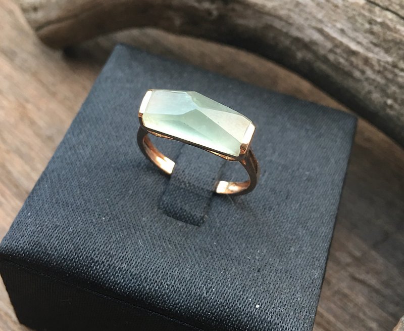 Light Jewelry / Ice Glass Hybrid Emerald Ring / International Rings No. 10 / Myanmar Jade A Goods - General Rings - Gemstone White