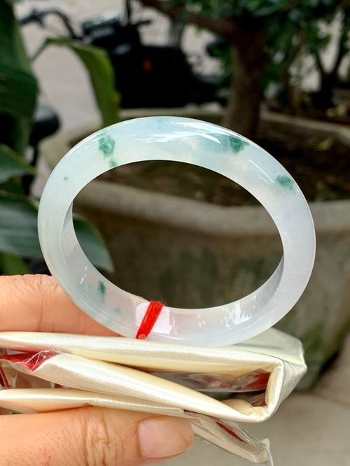 Good Morning Studio 冰種翡翠天然翡翠玉鐲A玉手鐲 玉鈪 • 冰種熒光飄花翡翠福鐲