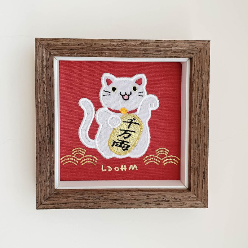 [Lucky Cat] White Cat Embroidery Painting|Solid Wood Frame|Lucky Cat - Picture Frames - Cotton & Hemp Red