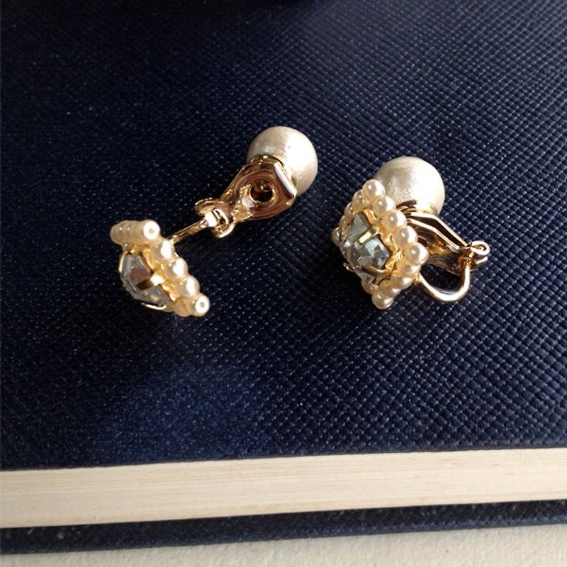 Vintage Swarovski Cotton Pearl catch wind Square ear clip (Mimi夾) [ii-448] - Earrings & Clip-ons - Glass Silver