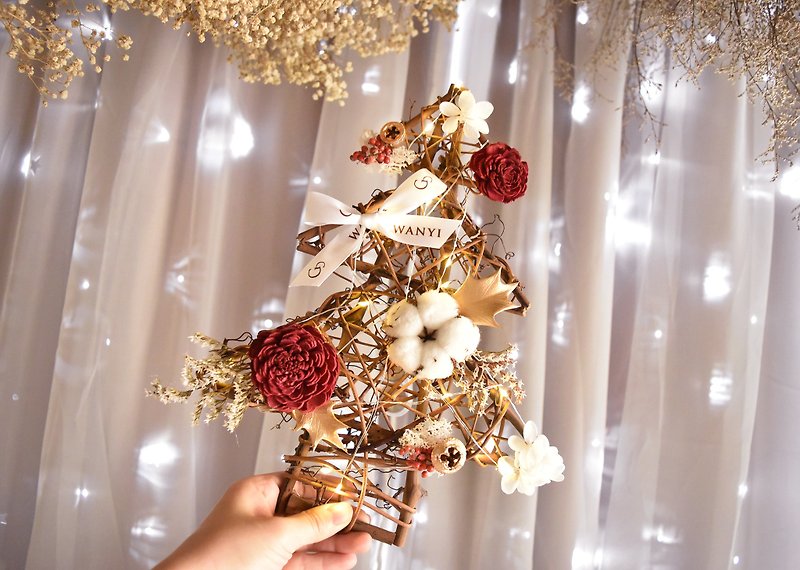 Dried flowers Christmas tree wreath lights Christmas decorations gift exchange gifts Christmas gifts - ช่อดอกไม้แห้ง - พืช/ดอกไม้ สีแดง