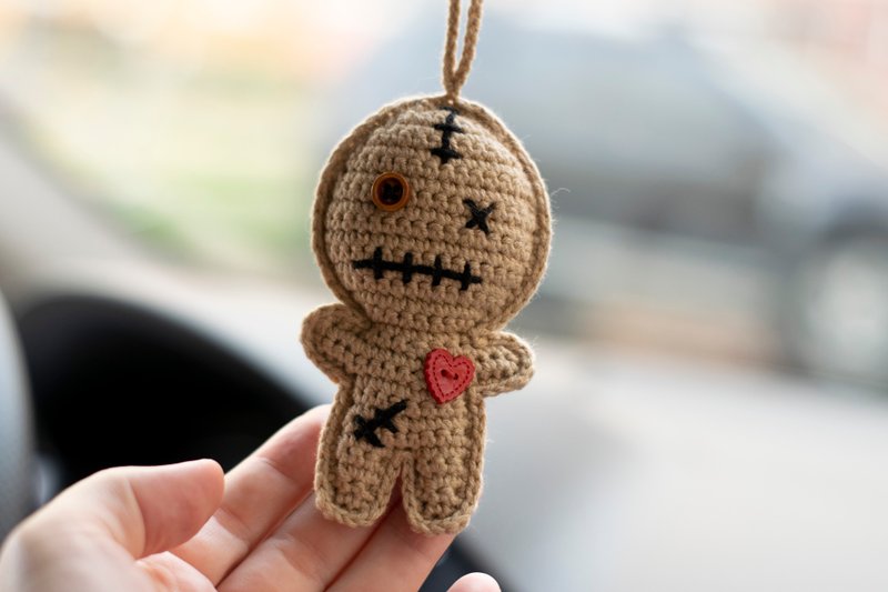 Voodoo Doll car accessory, rear view mirror charm, pendant, hear 平安車掛, 针织玩具 汽車用品 - 吊飾/掛飾 - 棉．麻 紅色